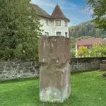 Sandsteinskulptur von Franz Bucher am Kunstweg oberer Neckar in Sulz am Neckar-Glatt